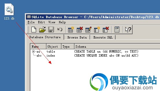 运行SQLite Database Browser打开DB文件