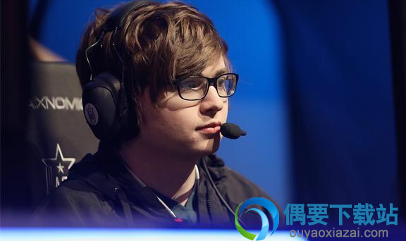 LOL全明星赛：新英雄赛场首秀，大师兄EZ疯狂Carry率领NA击败EU